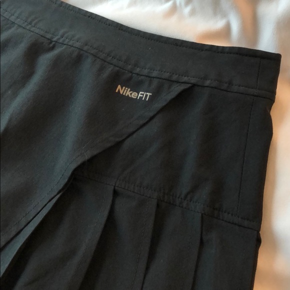 NIKE pleated black skort - Picture 5 of 7